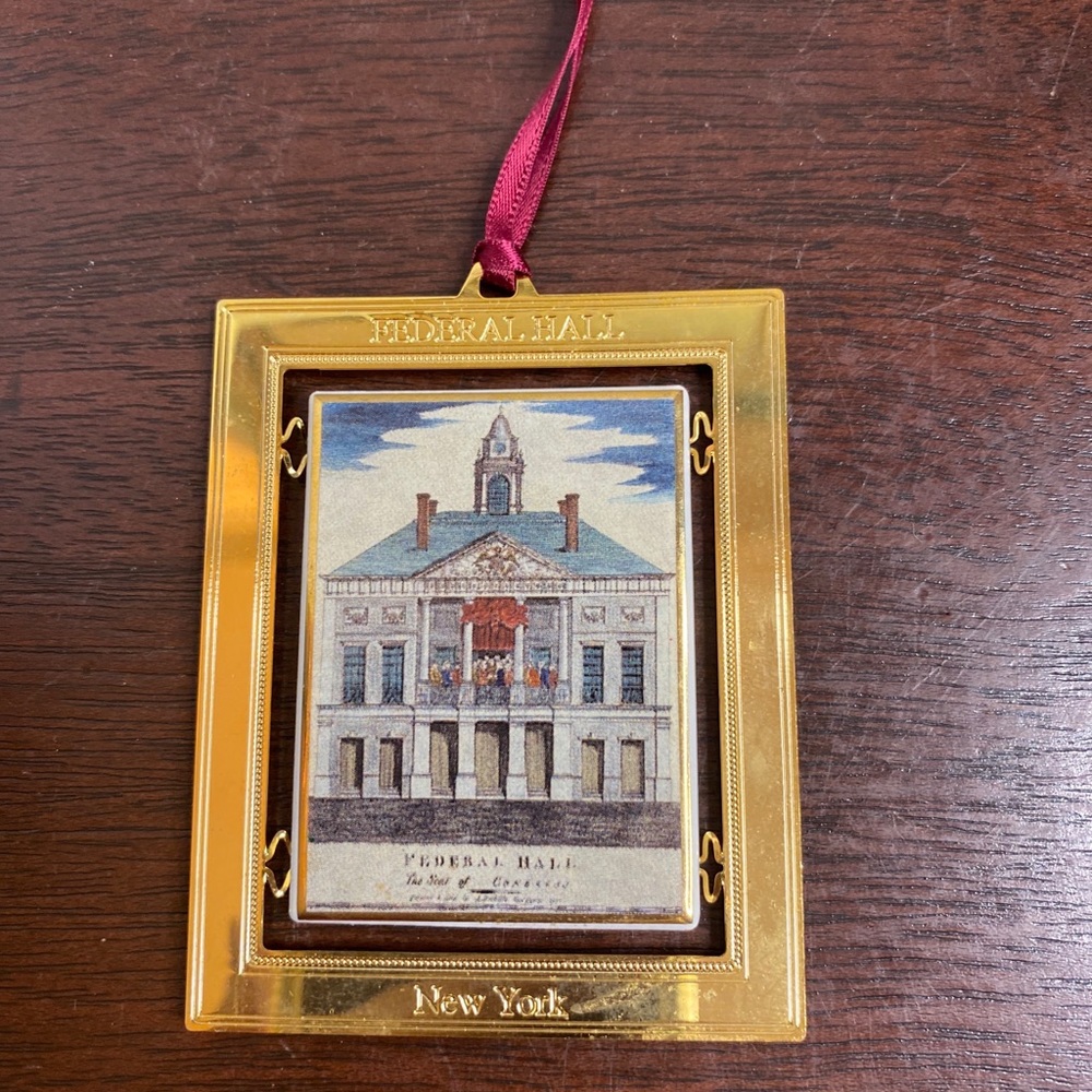 1998 Official Congressional Holiday Ornament - Federal Hall- in Original Box
